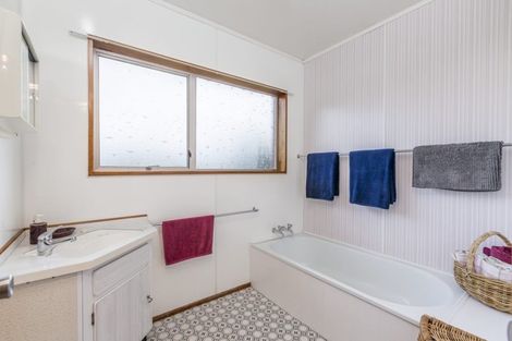 Photo of property in 61 Queenstown Road, Onehunga, Auckland, 1061