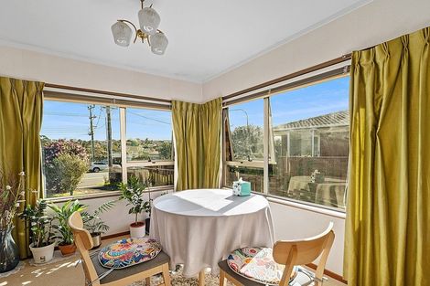 Photo of property in 1/20 Shakespeare Road, Milford, Auckland, 0620