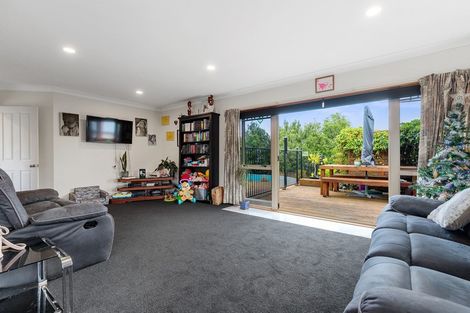 Photo of property in 53 Rototuna Road, Rototuna, Hamilton, 3210