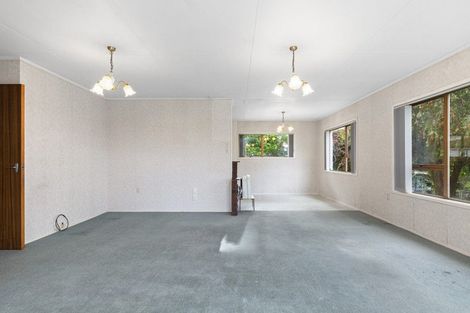 Photo of property in 11 Tui Place, Waiuku, 2123