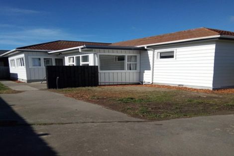 Photo of property in 15 Owles Terrace, New Brighton, Christchurch, 8061