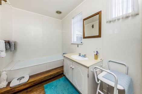 Photo of property in 19 Omagh Avenue, Papatoetoe, Auckland, 2025