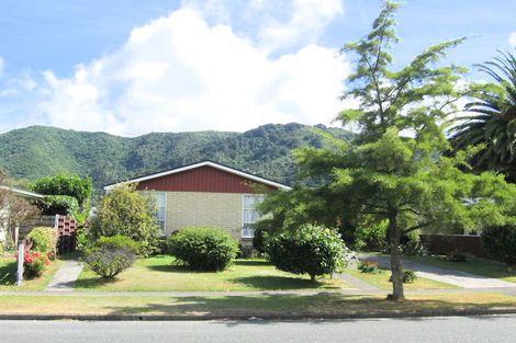Photo of property in 89 California Drive, Totara Park, Upper Hutt, 5018