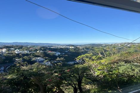 Photo of property in 11 Fairview Crescent, Kelburn, Wellington, 6012