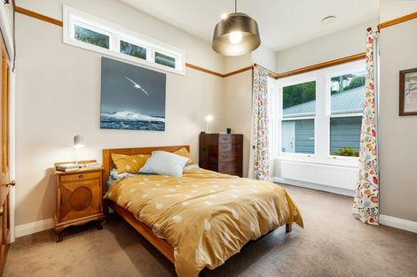 Photo of property in 24 Garfield Street, Brooklyn, Wellington, 6021