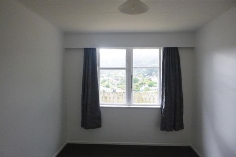 Photo of property in 23 Amundsen Grove, Stokes Valley, Lower Hutt, 5019