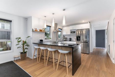 Photo of property in 122a Main Road, Titahi Bay, Porirua, 5022