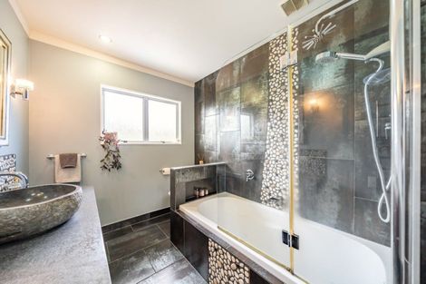 Photo of property in 20a Raroa Place, Pukerua Bay, 5026