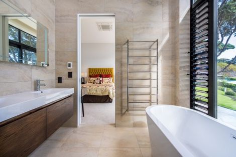 Photo of property in 218a Lake Road, Hauraki, Auckland, 0622