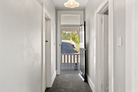 Photo of property in 7 Omar Street, Khandallah, Wellington, 6035