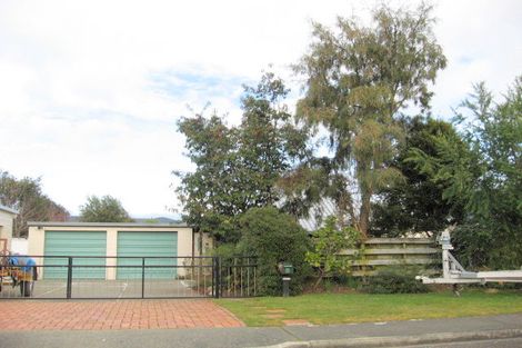 Photo of property in 8 Quill Street, Te Anau, 9600