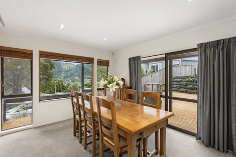 Photo of property in 97 Blue Mountains Road, Pinehaven, Upper Hutt, 5371