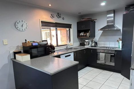 Photo of property in 23 Delta Mews Place, Clive, 4102