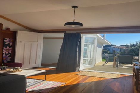 Photo of property in 33 Tasman Road, Otaki Beach, Otaki, 5512