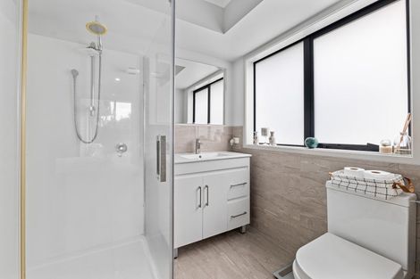 Photo of property in 11 Frederick Place, Whalers Gate, New Plymouth, 4310