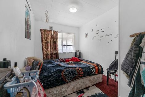 Photo of property in 14 Mile Place, Henderson, Auckland, 0612