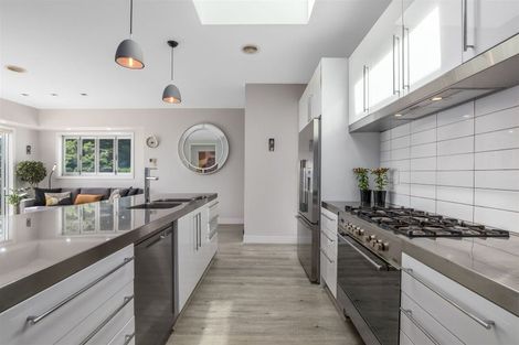 Photo of property in 22 Kowhai Street, Eastbourne, Lower Hutt, 5013