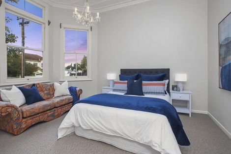 Photo of property in 60 Princes Street, Northcote Point, Auckland, 0627