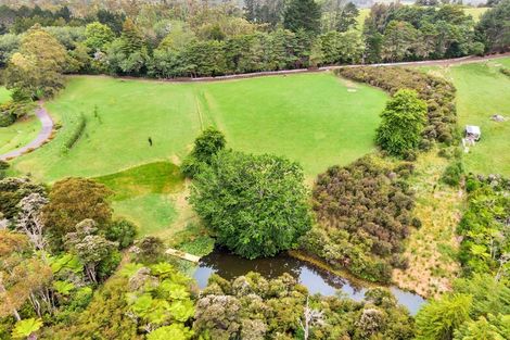 Photo of property in 85 Robinson Road, Whitianga, 3510