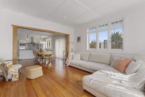 Photo of property in 6 Ngaio Street, Strandon, New Plymouth, 4312