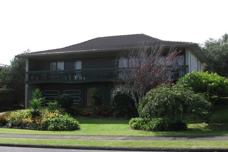 Photo of property in 4 Hedge Row, Sunnyhills, Auckland, 2010