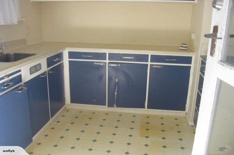 Photo of property in 15a Rakeiora Grove, Korokoro, Lower Hutt, 5012