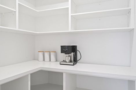 Photo of property in 2 Keri Rua Road, Leamington, 3495