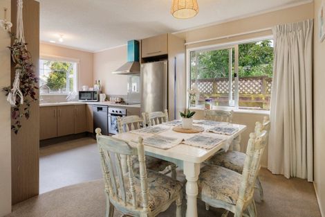 Photo of property in 1335b Papamoa Beach Road, Papamoa Beach, Papamoa, 3118