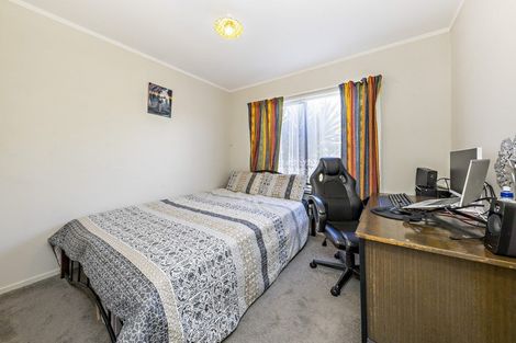 Photo of property in 12 Rosemead Place, Randwick Park, Auckland, 2105