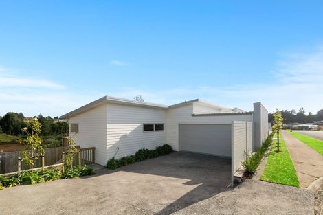 Photo of property in 54 Ainslee Street, Highlands Park, New Plymouth, 4312
