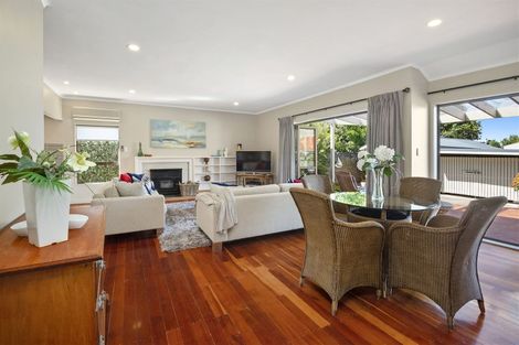 Photo of property in 3 Sale Street, Cockle Bay, Auckland, 2014