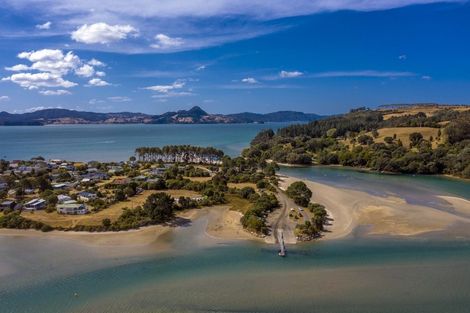 Photo of property in 133 Captain Cook Road, Cooks Beach, Whitianga, 3591