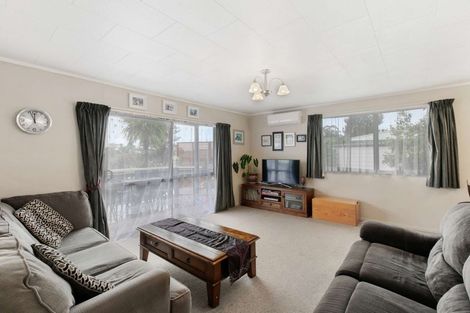 Photo of property in 57 Welcome Bay Road, Welcome Bay, Tauranga, 3112
