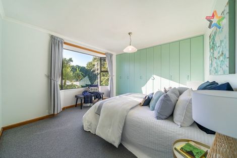 Photo of property in 24 Titiro Moana Road, Korokoro, Lower Hutt, 5012