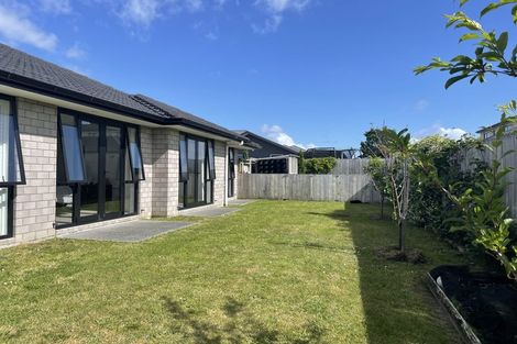 Photo of property in 6 Tilly Lane, Huapai, Kumeu, 0810