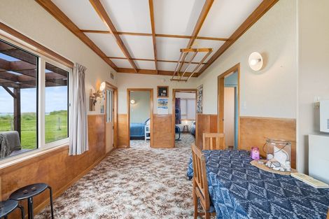 Photo of property in 511 Waikawa-curio Bay Road, Curio Bay, Tokanui, 9884