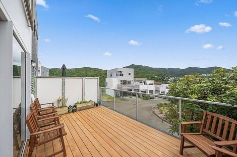 Photo of property in 22 Saddleback Grove, Karori, Wellington, 6012