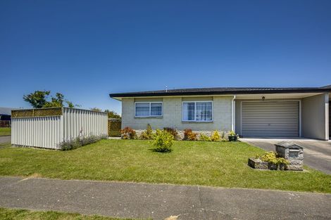 Photo of property in 2/2 Spriggs Crescent, Greenmeadows, Napier, 4112