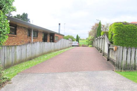 Photo of property in 4d Shaw Road, Oratia, Auckland, 0604