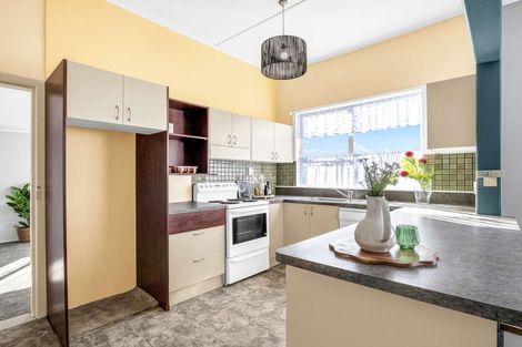 Photo of property in 14 Kawatiri Avenue, Gonville, Whanganui, 4501