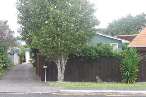 Photo of property in 1/26 Nile Road, Milford, Auckland, 0620