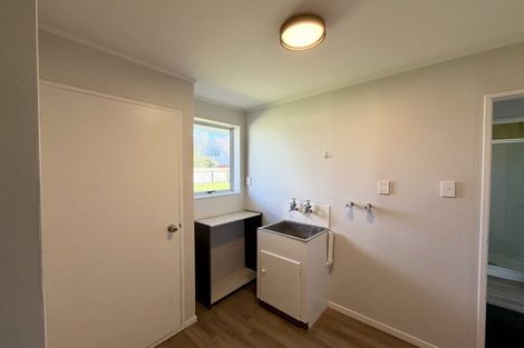 Photo of property in 2 Hill Court, Awapuni, Palmerston North, 4412