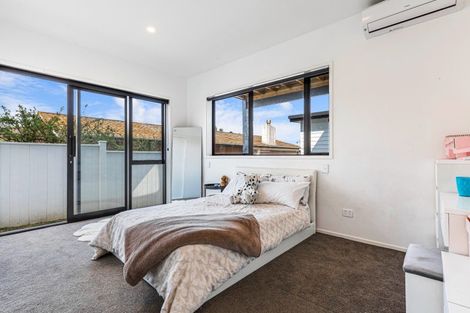 Photo of property in 39 Hyde Road, Rothesay Bay, Auckland, 0630