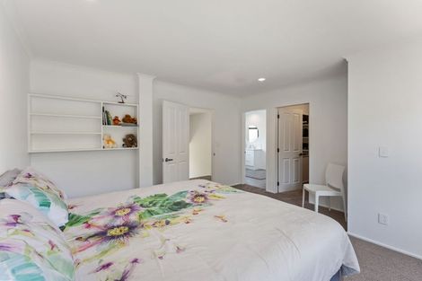 Photo of property in 30 Awanui Drive, Waikanae, 5036