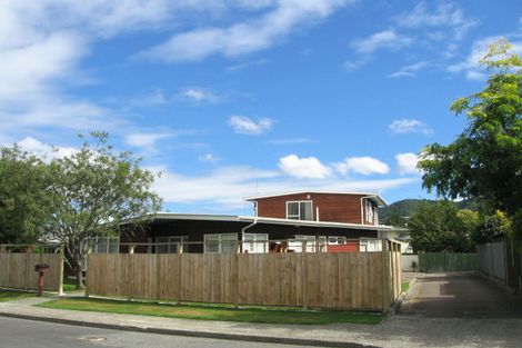 Photo of property in 23 Oregon Drive, Maoribank, Upper Hutt, 5018