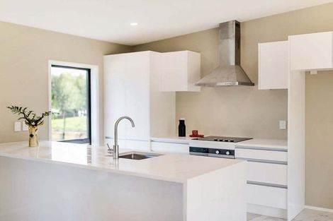 Photo of property in 25a Arrow Road, Forrest Hill, Auckland, 0620