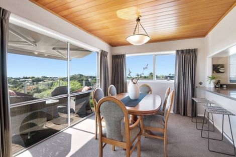 Photo of property in 148 Bleakhouse Road, Mellons Bay, Auckland, 2014