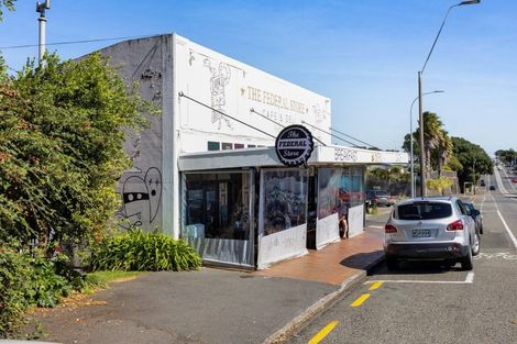 Photo of property in 444a Devon Street East, Strandon, New Plymouth, 4312