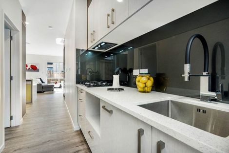 Photo of property in 10 Cooladawson Drive, Flat Bush, Auckland, 2019