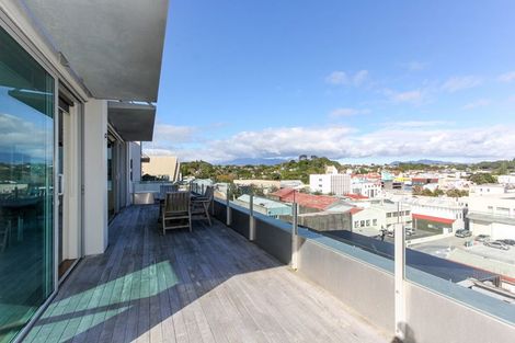 Photo of property in 22 Liardet Apartments, 401/22 Liardet Street, New Plymouth, 4310